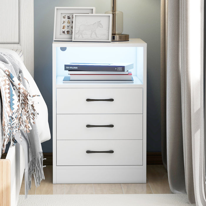 Einar - White Modern 3 Drawer Nightstand with Charging Station  BO-HA   
