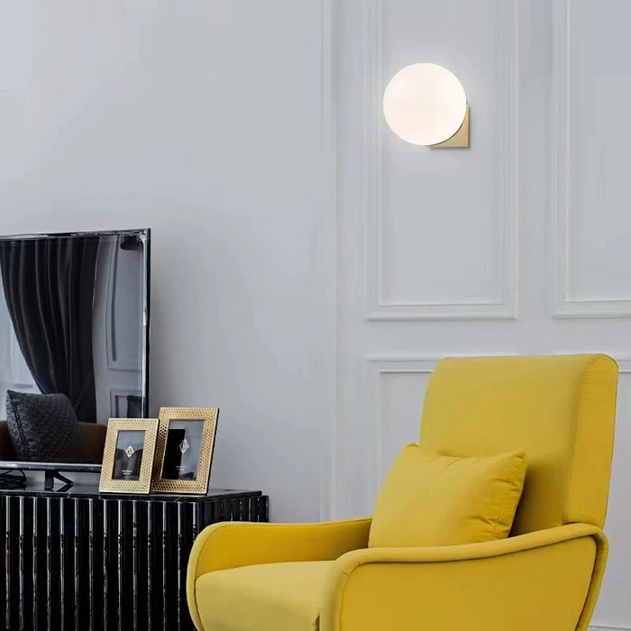Solja – Modern Glass Orb LED Bedside Wall Sconce BO-HA